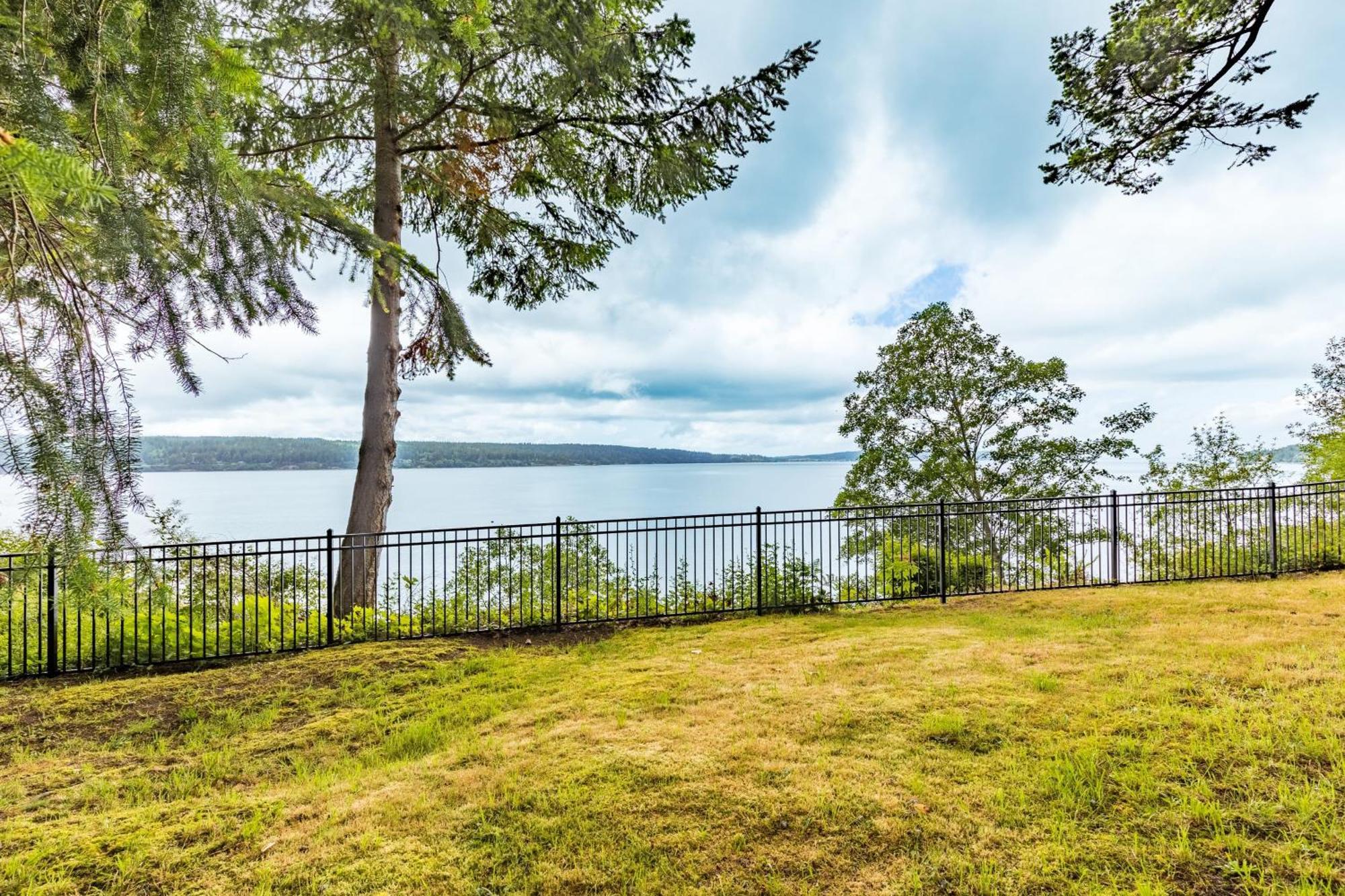 Eagle Beach Retreat By Avantstay Waterfront Home Freeland Exterior photo